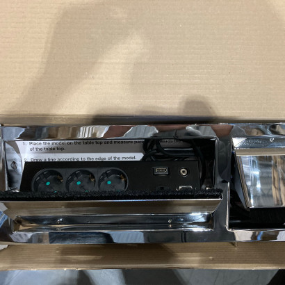 NYSKICK - Powerbox - 6 el, 5 nät, 4 USB, VGA, HDMI, ljud