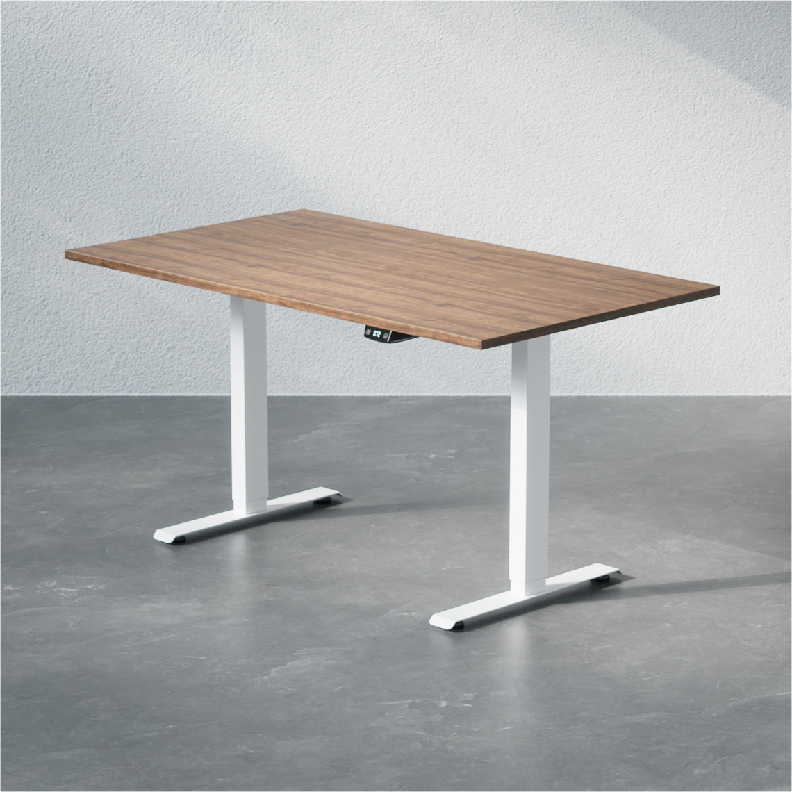 Skrivbord justerbart i höjd, storlek 140x80 cm, valnötsskiva och vita bordsben.