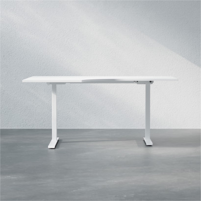 Fast svängt skrivbord