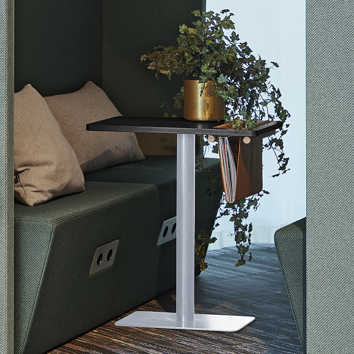 Pocket Table Pocket Table