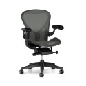 Herman Miller Aeron + Höj- och sänkbart skrivbord vitt 100x60 cm - Komplett arbetsplats Herman Miller Aeron + Höj- och sänkbart skrivbord vitt 100x60 cm - Komplett arbetsplats
