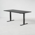 Justerbart skrivbord med svart bordsskiva och svarta ben, mått 160x80 cm