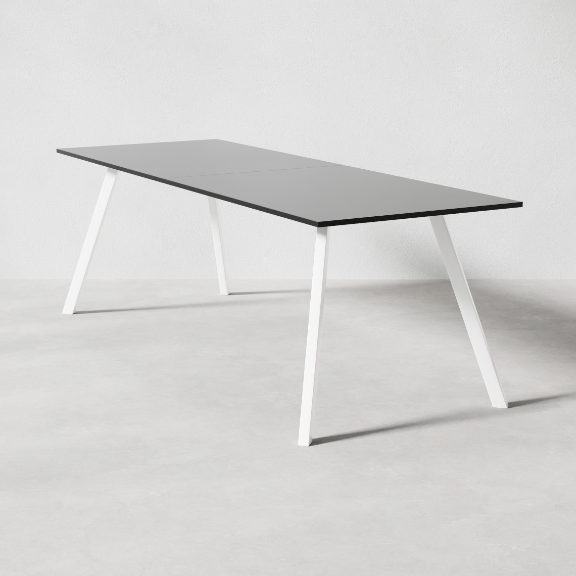 Konferensbord med svart laminatskiva och vitt metallunderrede med två utställda benpar. 90 centimeter högt. Konferensbord med svart laminatskiva och vitt metallunderrede med två utställda benpar. 90 centimeter högt.