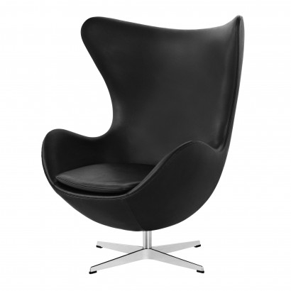 Lounge Chair "EGG™" in leather by Arne Jacobsen