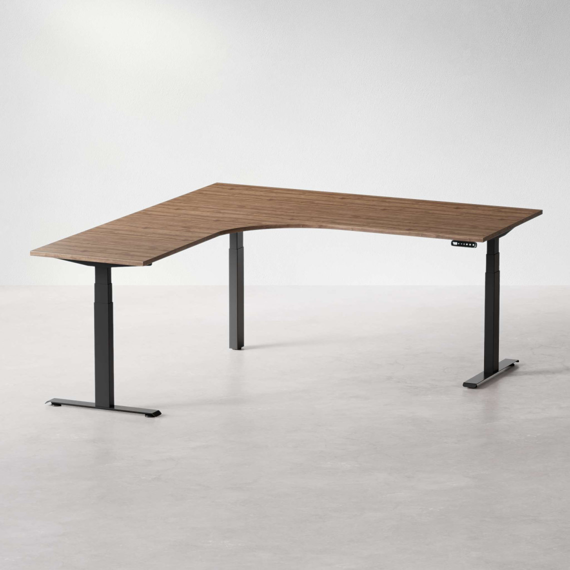 Höj- och sänkbart hörnskrivbord av högsta kvalitet | DPJ Workspace