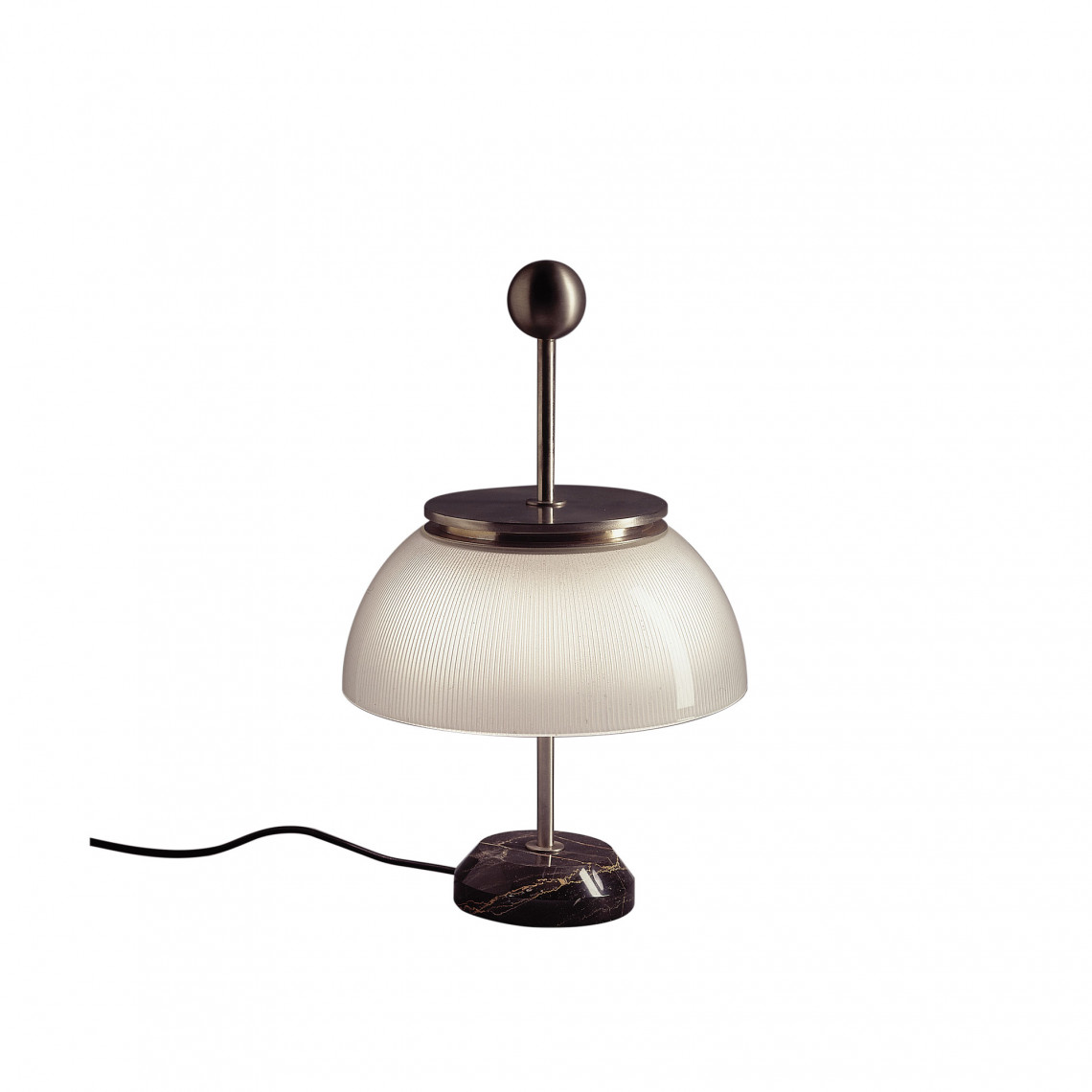 Alfa Bordslampa Alfa Bordslampa
