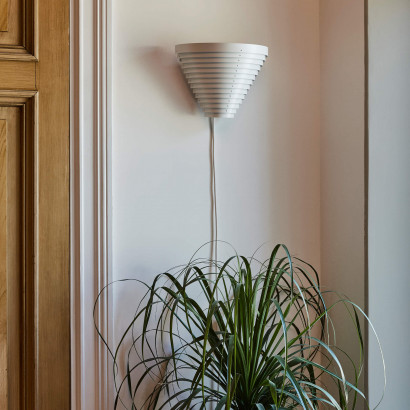 Vägglampa A910